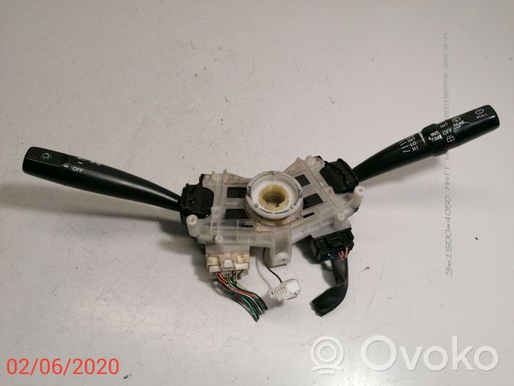 Toyota Corolla E120 E130 Commodo, commande essuie-glace/phare 84310-1E680