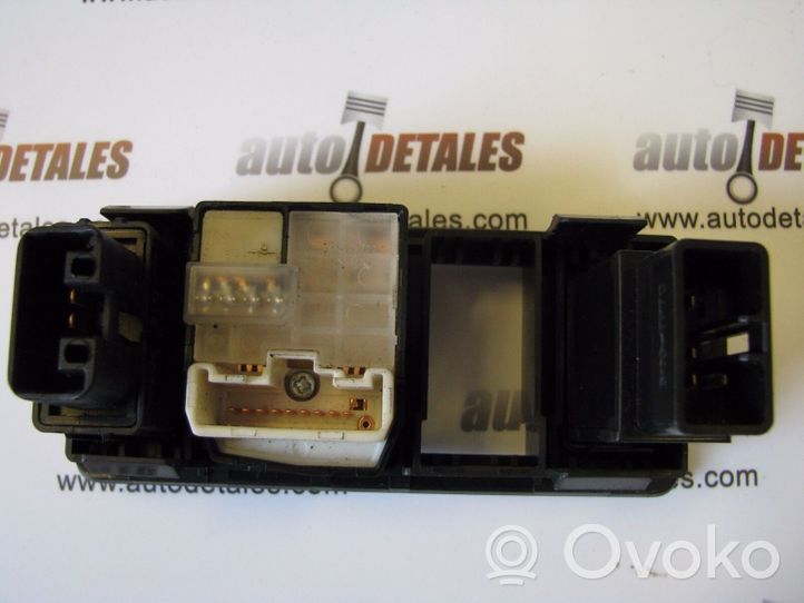 Toyota Avensis T250 Zestaw przełączników i przycisków 777667183575