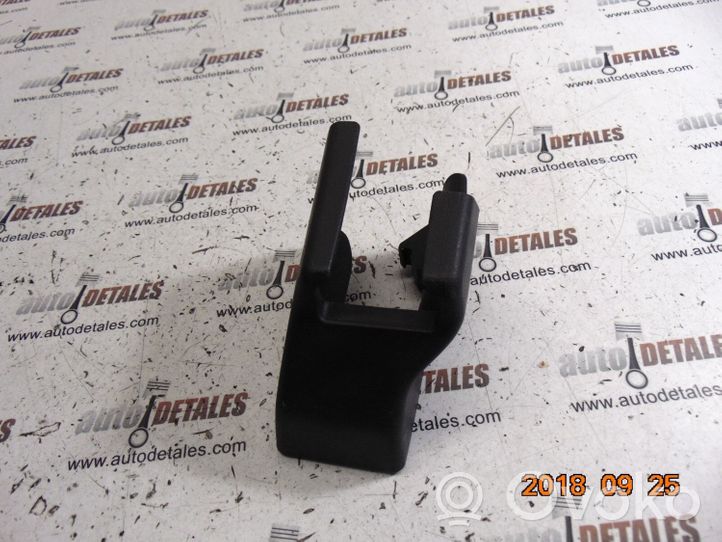 Toyota Verso Cache rail de siège conducteur avant 721570F030