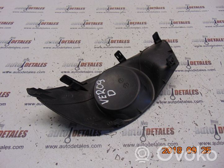 Toyota Verso Mascherina/griglia fendinebbia anteriore 814810F010