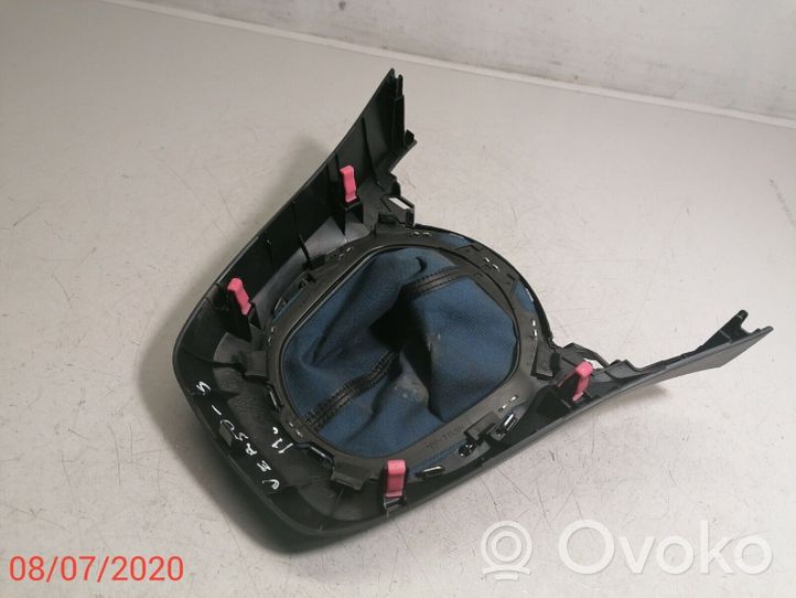 Toyota Verso-S Rivestimento in pelle/manopola della leva del cambio 5542052070