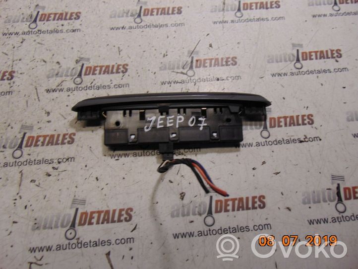 Jeep Grand Cherokee (WK) Monitor del sensore di parcheggio PDC A0015421523