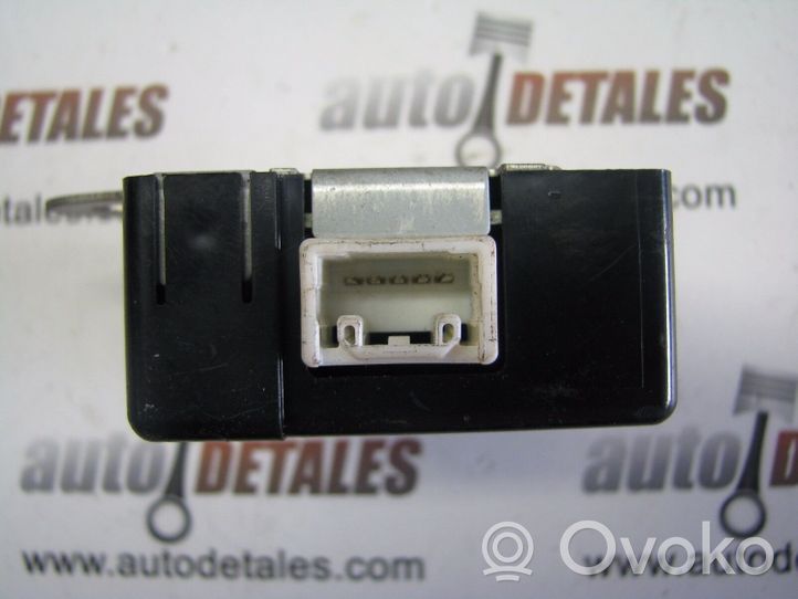 Toyota Corolla Verso AR10 Unité de commande / module de verrouillage centralisé porte 8974113040