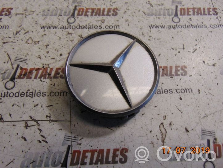 Mercedes-Benz S W220 Enjoliveur d’origine A2204000125