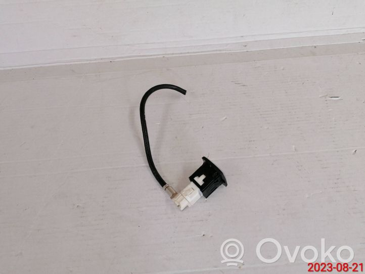 Mercedes-Benz GL X166 Connecteur/prise USB A2188200187