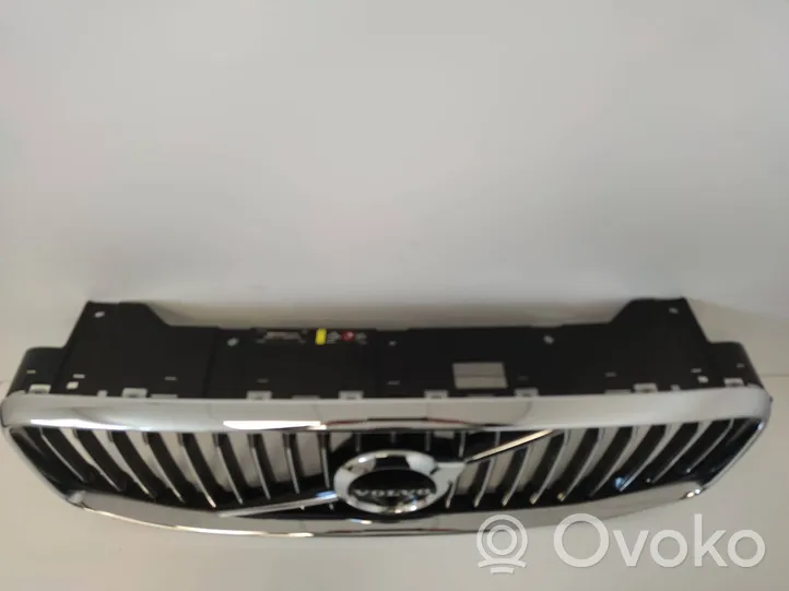 Volvo XC60 Front bumper upper radiator grill 31425535