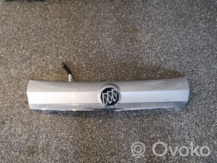 Buick Encore I Takaluukun rekisterikilven valon palkki 95093299