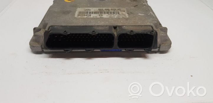 Volkswagen New Beetle Calculateur moteur ECU 06A906018AD