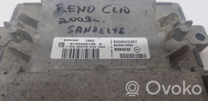 Renault Clio III Calculateur moteur ECU S1202001505A