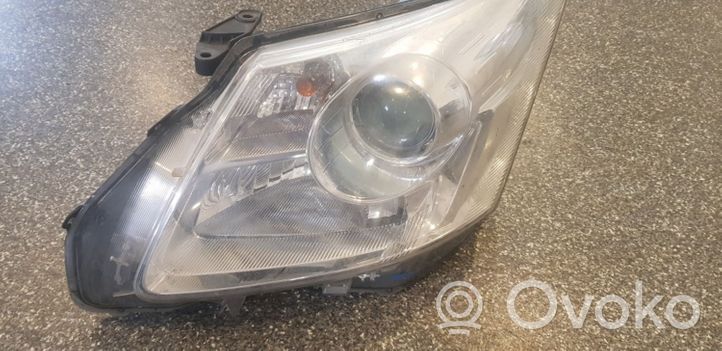 Toyota Avensis T270 Headlight/headlamp 