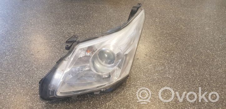 Toyota Avensis T270 Headlight/headlamp 