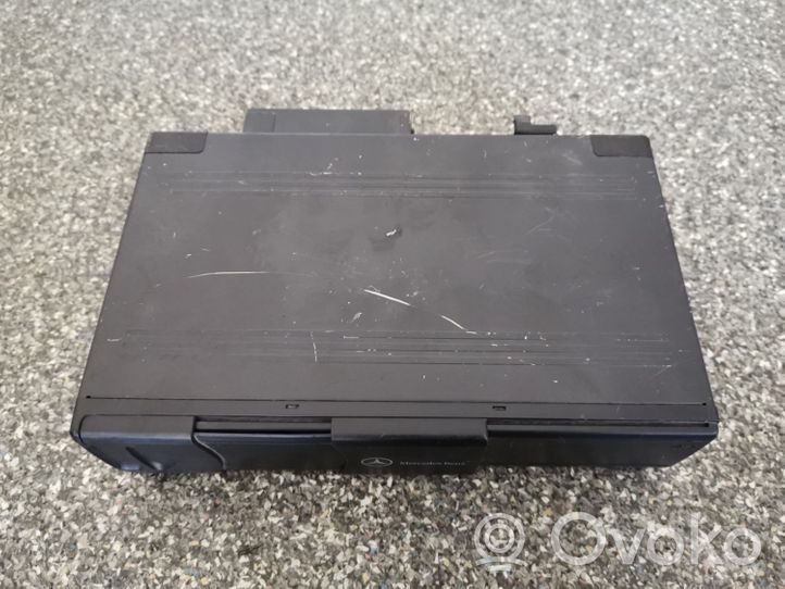 Mercedes-Benz E W210 CD/DVD changer A2038209089