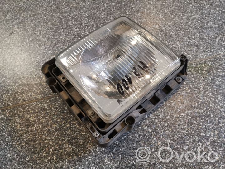 Mercedes-Benz 100 W631 Lampa przednia 