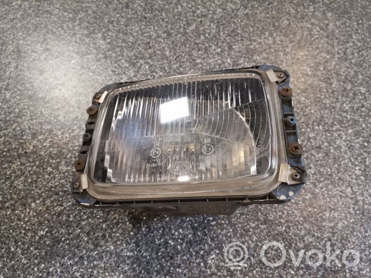 Mercedes-Benz 207 310 Lampa przednia 