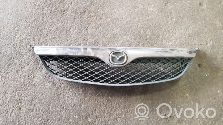Mazda 626 Griglia superiore del radiatore paraurti anteriore 