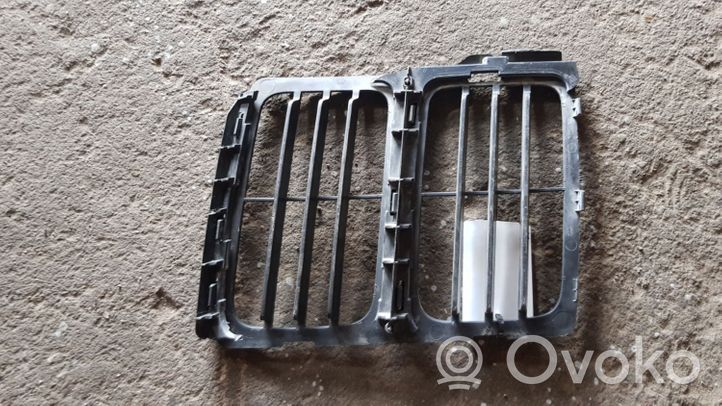 Jeep Grand Cherokee Grille inférieure de pare-chocs avant 68145203AB