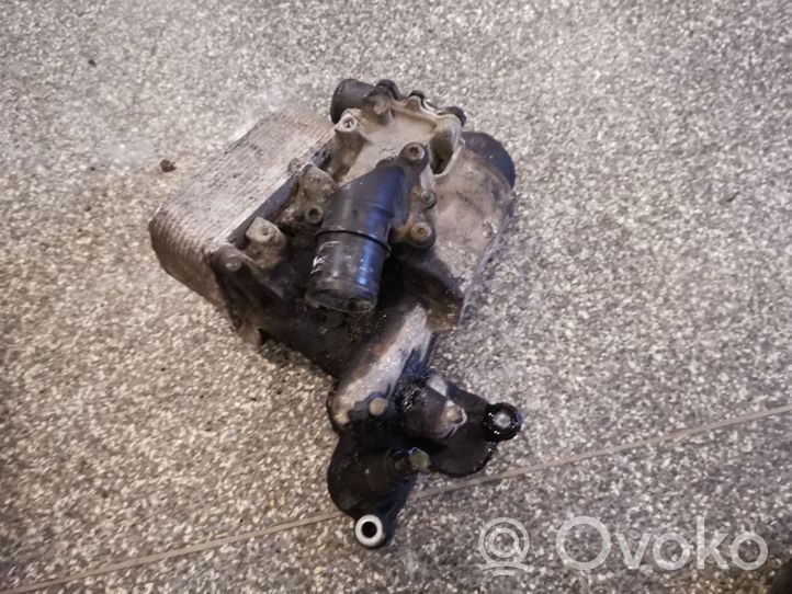 Renault Trafic II (X83) Support de filtre à huile 