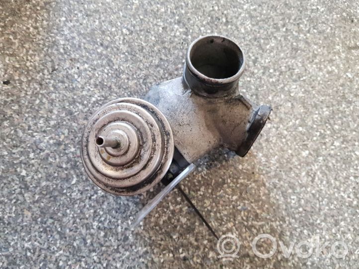 Audi A4 S4 B5 8D Valvola EGR 028131501E