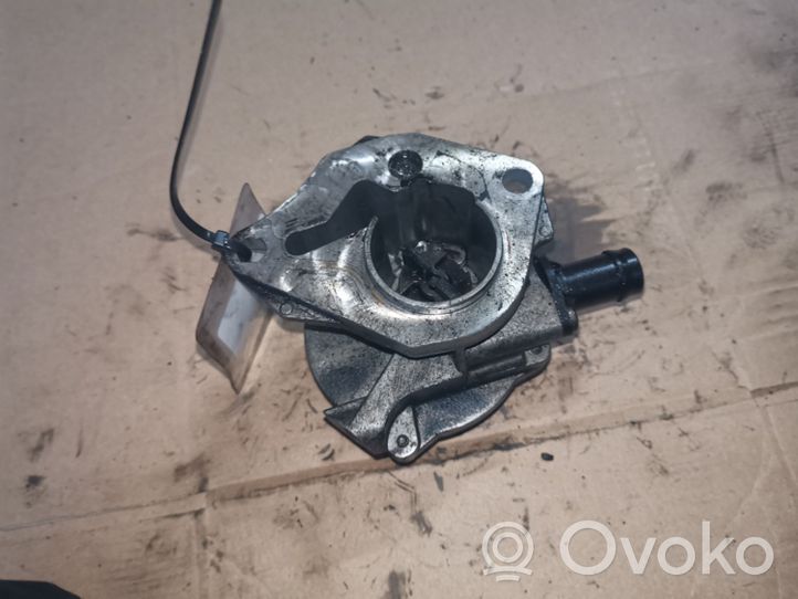 Renault Kangoo I Vacuum pump 8200521381