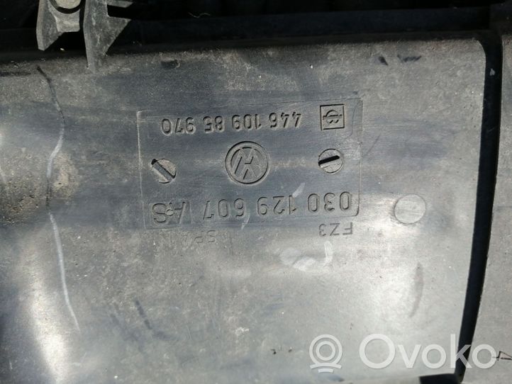 Volkswagen Polo III 6N 6N2 6NF Couvercle cache moteur 030129607AS