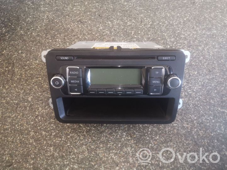 Volkswagen Golf VI Unidad delantera de radio/CD/DVD/GPS 1K0035156A