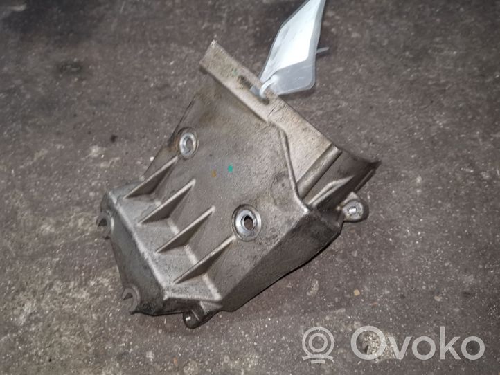 Audi A8 S8 D3 4E Supporto della pompa del carburante 057130147R