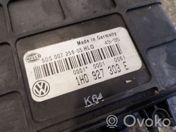 Volkswagen PASSAT B3 Moottorin ohjainlaite/moduuli 1H0927303E