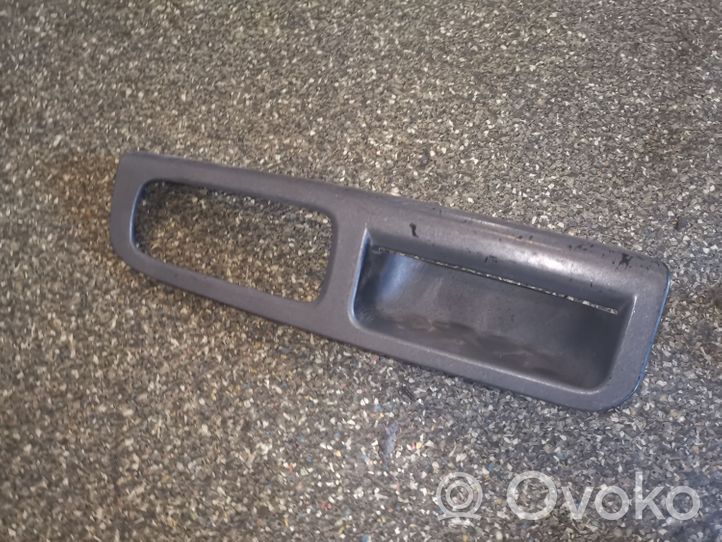 Volvo V50 Support bouton lève vitre porte avant 8679473