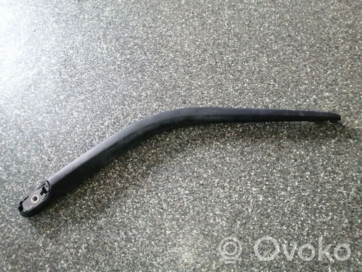 Nissan Primera Ramię wycieraczki szyby tylnej 8200001885