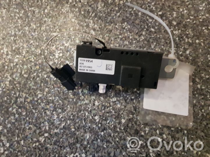 Opel Cascada Radion antenni 13381954