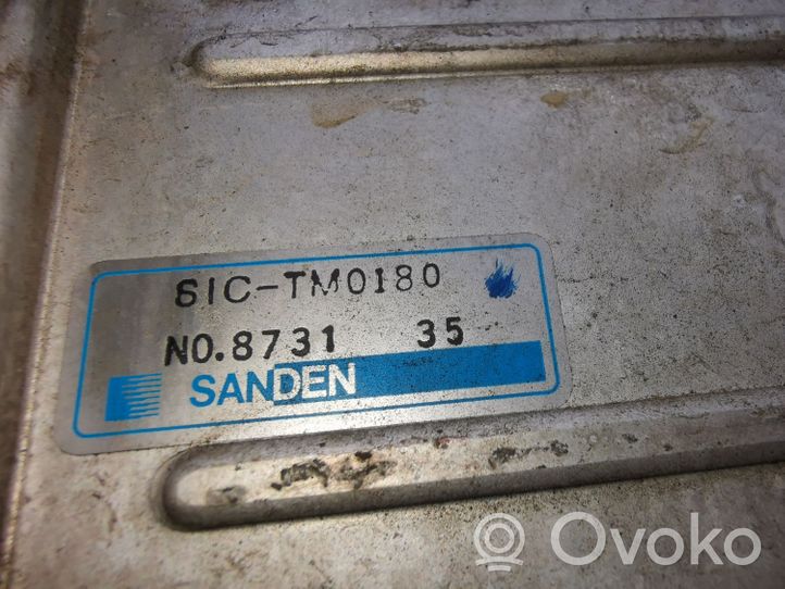 Subaru Forester SH Радиатор интеркулера 8731