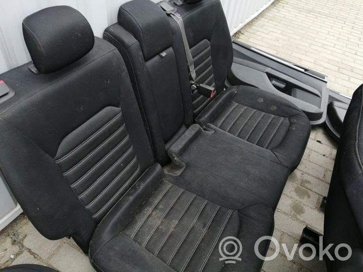 Ford Fusion II Set interni 