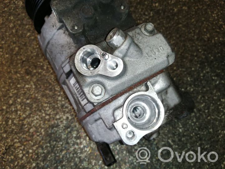 Volkswagen Touran I Compressore aria condizionata (A/C) (pompa) DCP32045