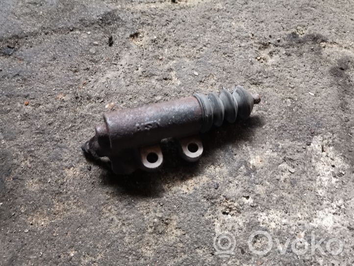 Toyota Corolla E120 E130 Główny cylinder sprzęgła 