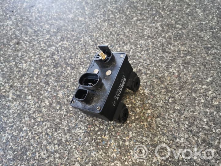 Volvo S40, V40 Przekaźnik / Modul układu ogrzewania wstępnego 7700867558C