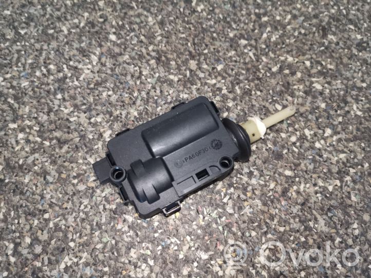 Opel Meriva A Fuel tank cap lock motor 13120789