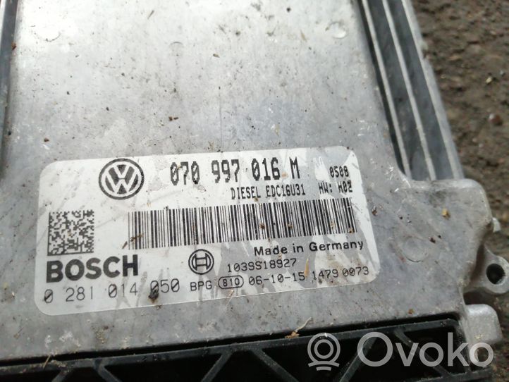 Volkswagen Multivan T5 Moottorin ohjainlaite/moduuli 070997016M