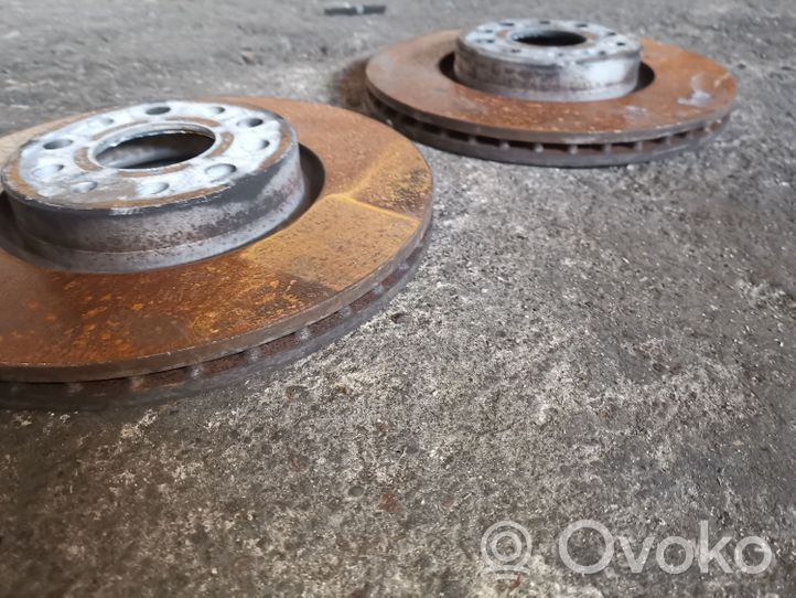 Volkswagen Touran II Front brake disc 