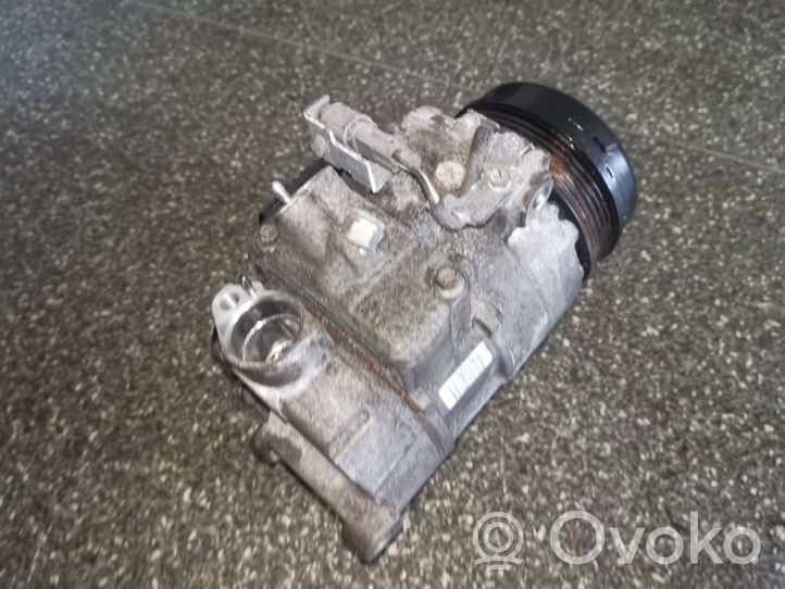 Mercedes-Benz SLK R172 Ilmastointilaitteen kompressorin pumppu (A/C) 4472605982