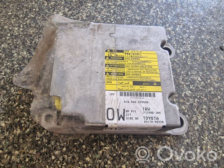 Toyota Yaris Oro pagalvių valdymo blokas 891700D220