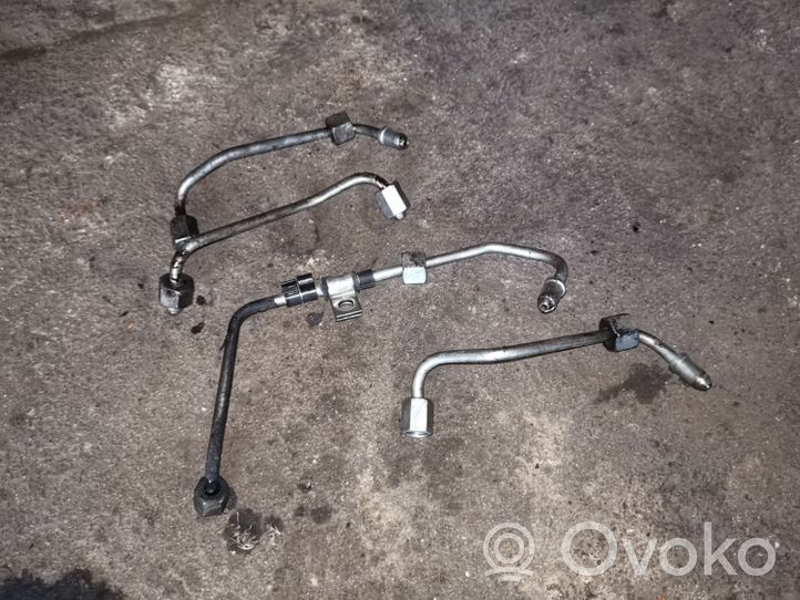 Opel Antara Fuel injector supply line/pipe 