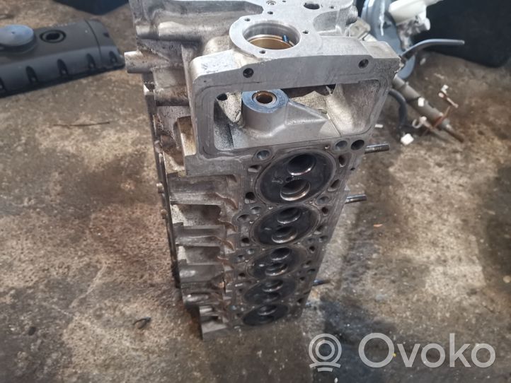 Volkswagen Transporter - Caravelle T5 Engine head 