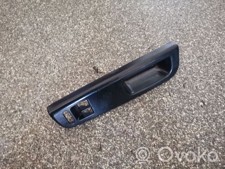 Volkswagen PASSAT B5 Front door window switch trim 3B1867171D