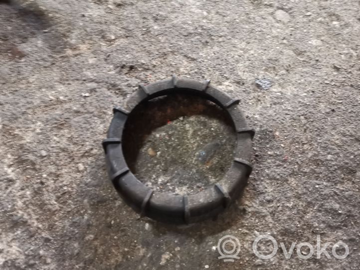 Volvo V70 In tank fuel pump screw locking ring/nut 