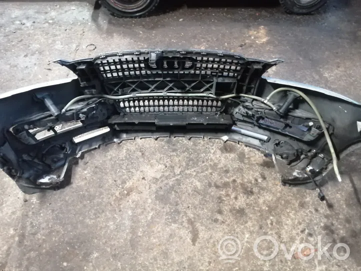 Audi Q7 4L Zderzak przedni 4L0807437