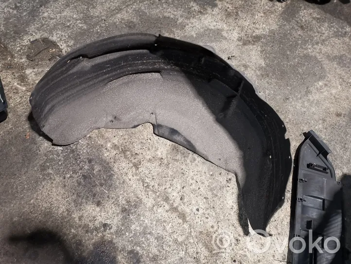 Audi Q7 4L Rivestimento paraspruzzi parafango posteriore 