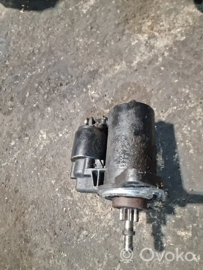 Volkswagen Golf III Starter motor 