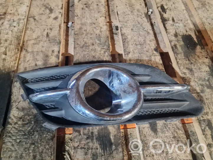 Buick Encore I Front fog light trim/grill 