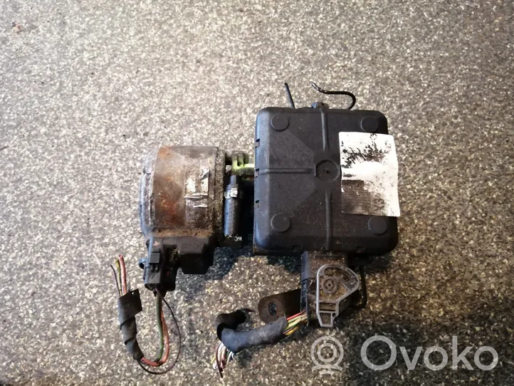 Citroen C5 Kompresor zawieszenia pneumatycznego osi przedniej 9636713880