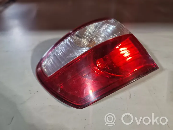 Toyota Avensis Verso Lampa tylna 